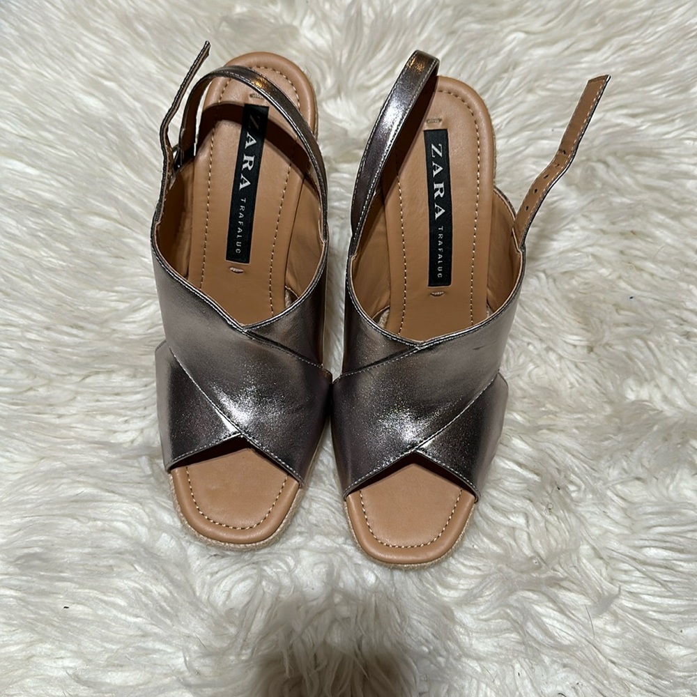 Silver sandal by Zara.  Size 39 or US 8.5.